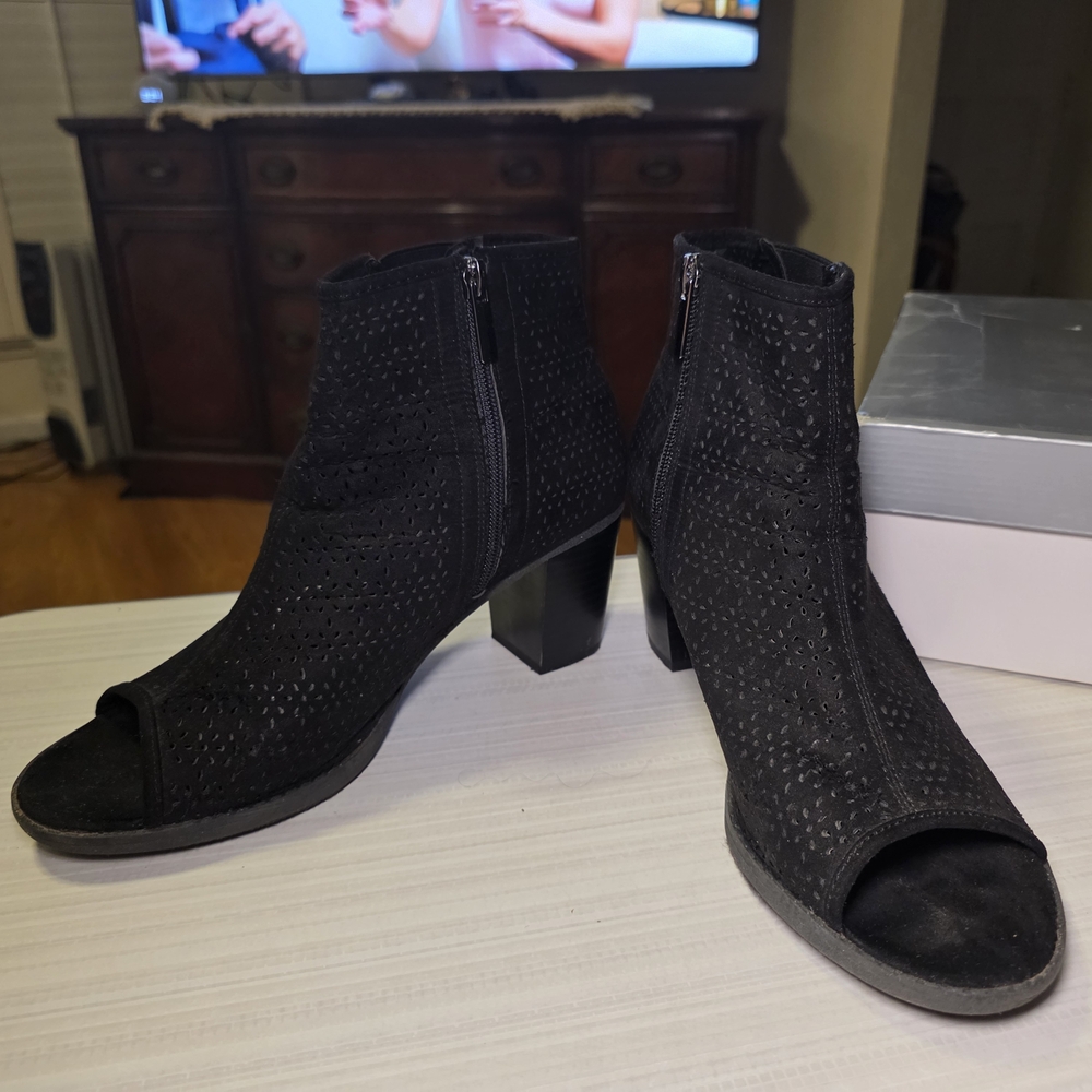 Avenue Uptown Elegant Black Women's Peep-Toe Ankle Boots